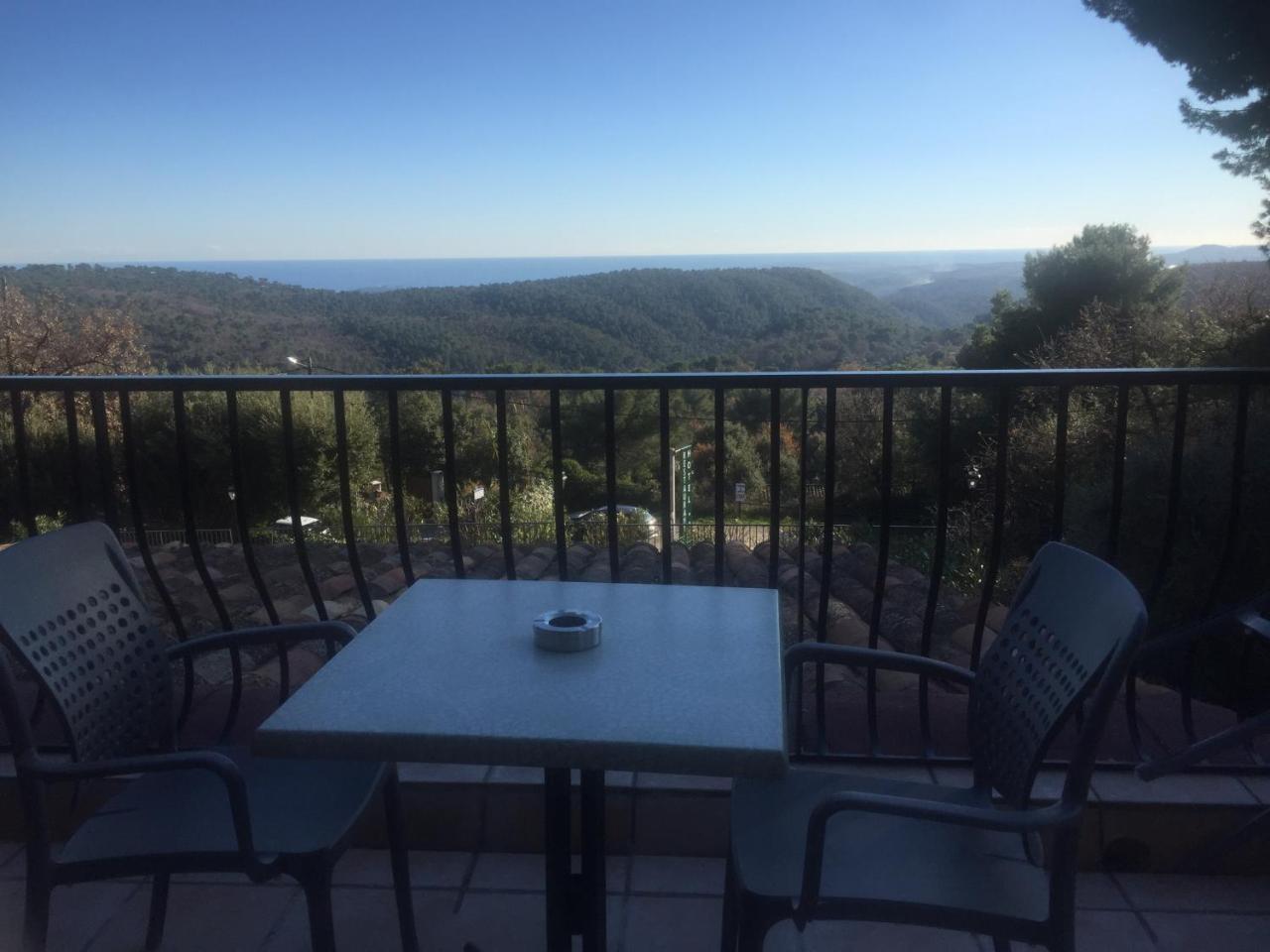 Hotel Les Belles Terrasses Tourrettes-sur-Loup Exteriér fotografie